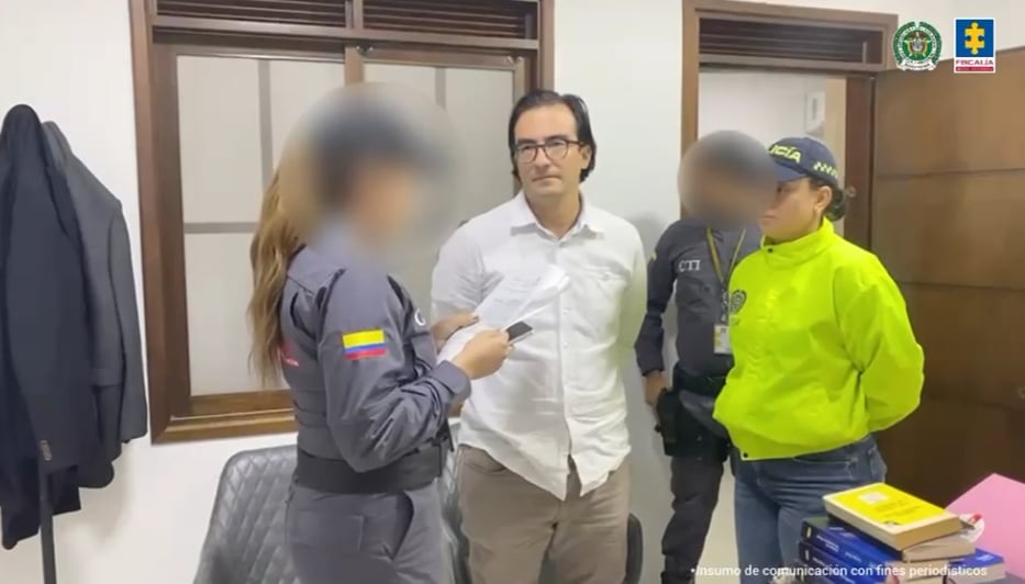 Samuel Ibarra Conde y Rodrigo José Solano Gómez, docentes capturados por abuso sexual de menores.