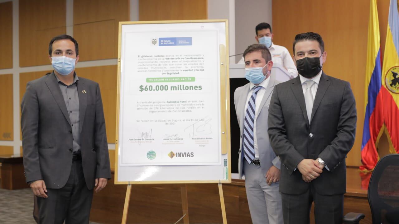 La firma de este convenio asegurará el mantenimiento y mejoramiento de 278 kilómetros de corredores viales rurales.