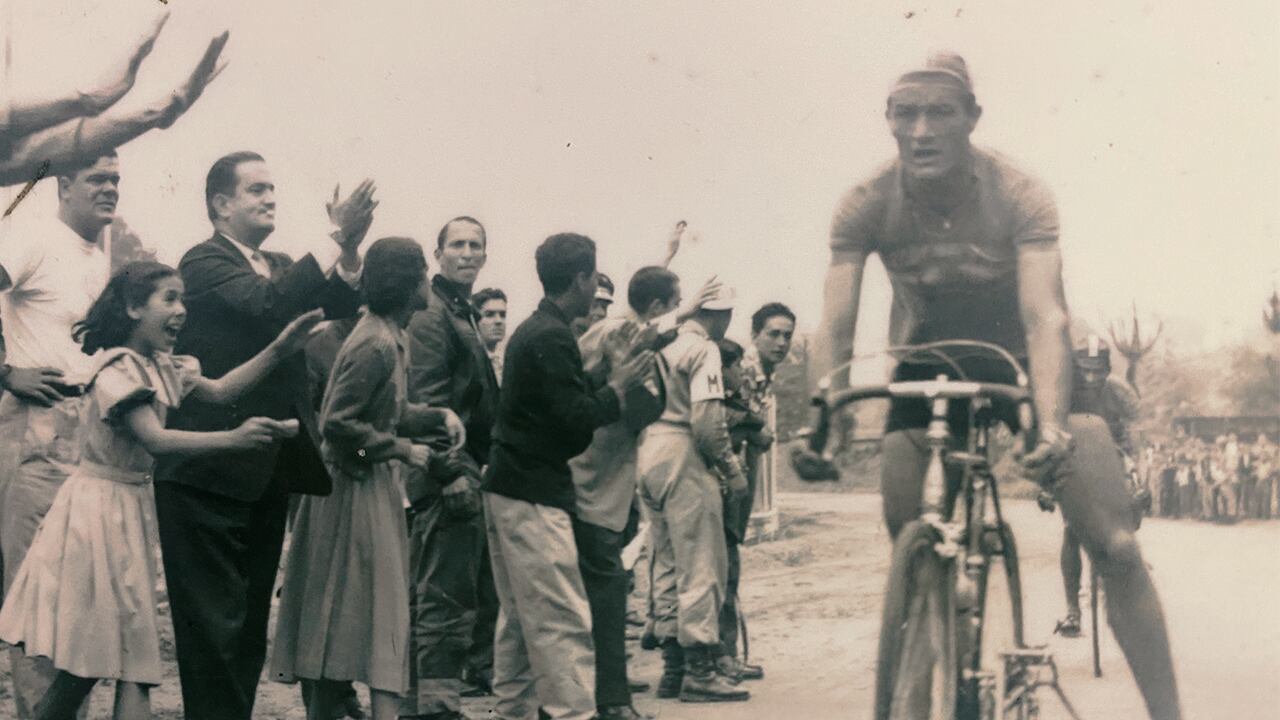 LEYENDA HOYOS