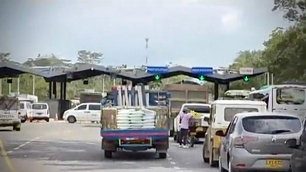 Los bloqueos incomunicaron al departamento, pues fueron montados justo en los peajes.