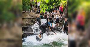 El surfista alemán, Alexander Neumann, cabalgando la ola de río más popular del viejo continente.