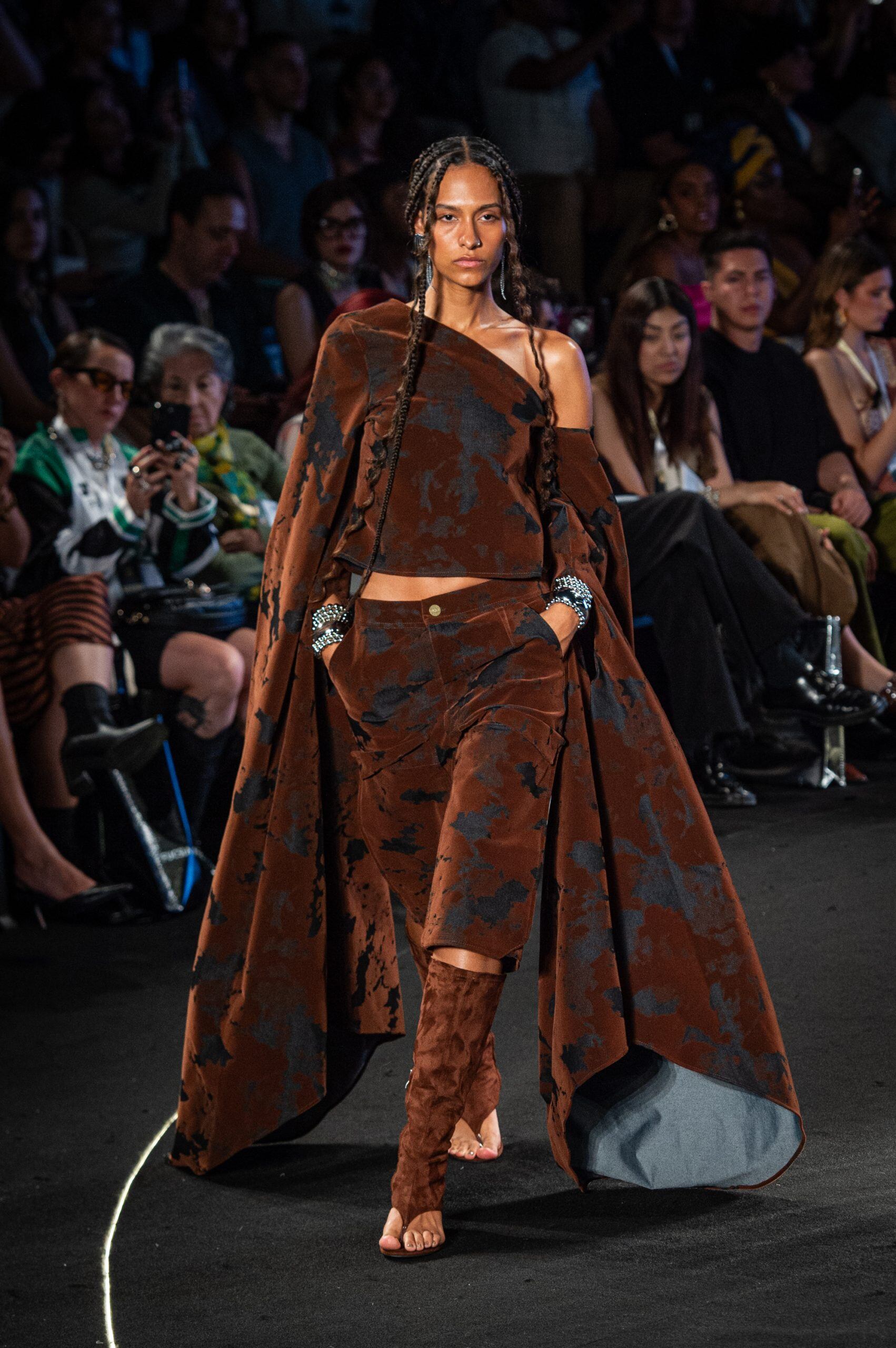 La diseñadora Francesca Sesana debutó en Colombiamoda 2025 con su colección 'La mia maniera'