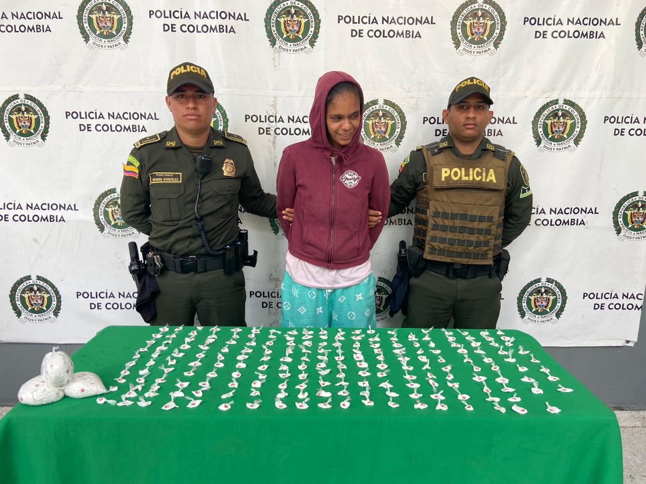 La mujer vencía cocaína en pequeñas dosis y tenía una renta millonaria a diario