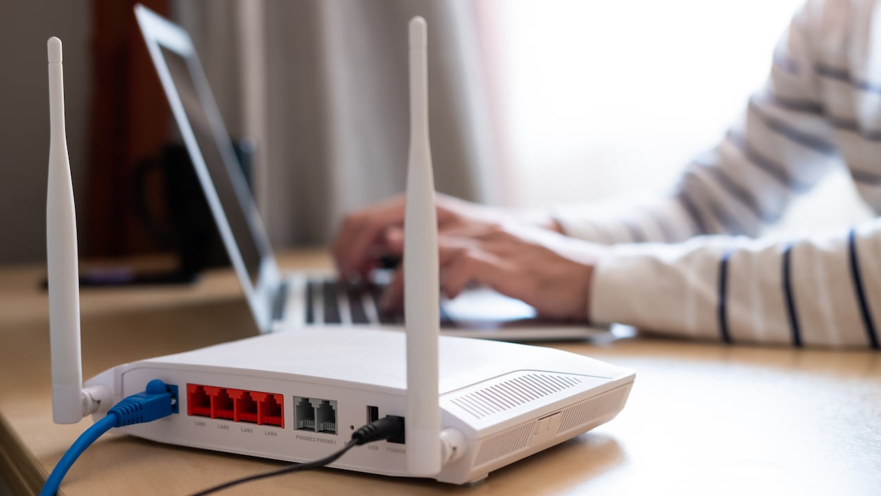 Los routers wifi se han convertido en un elemento común en la mayoría de hogares, empresas e incluso espacios públicos.