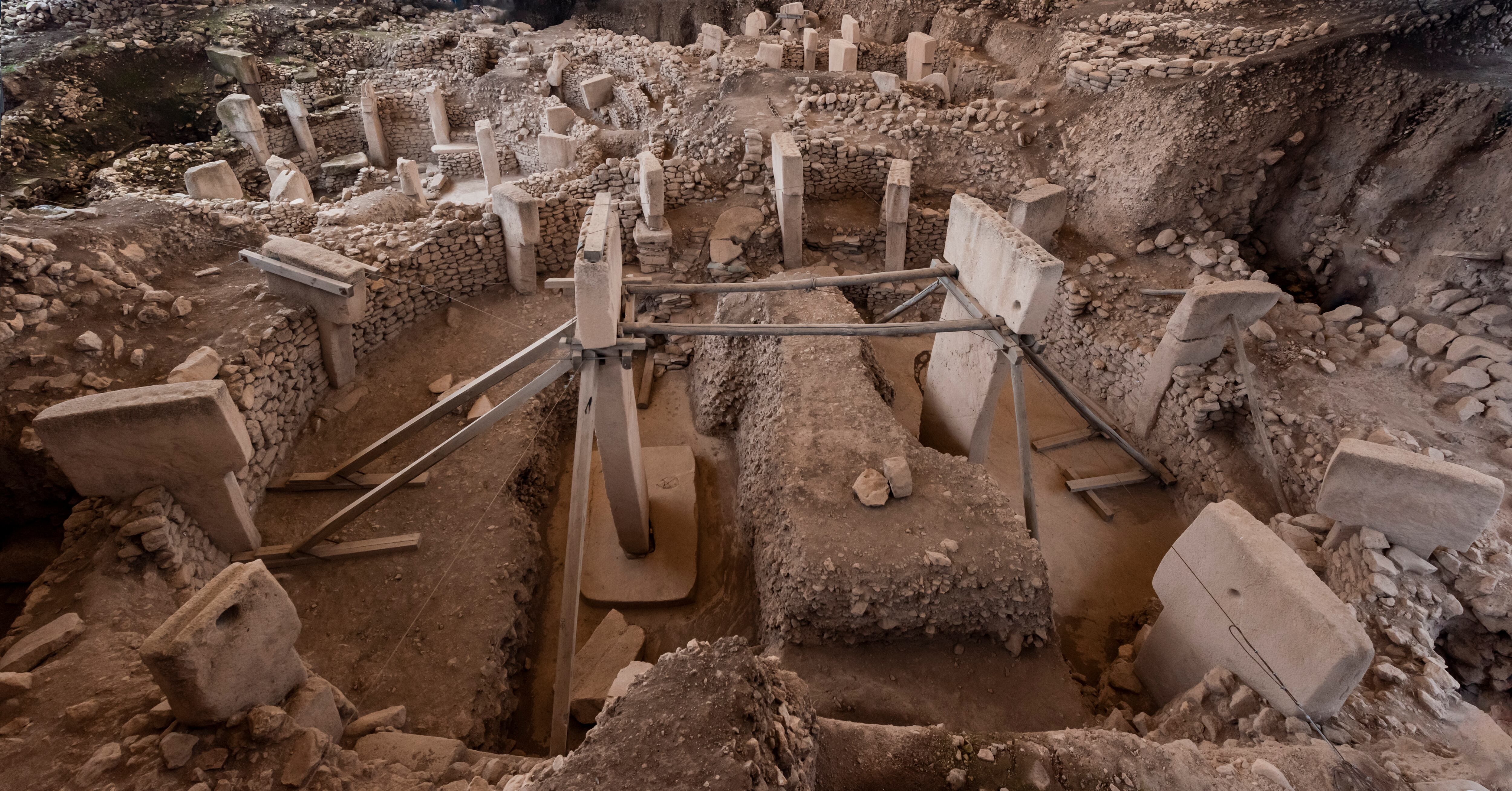 El sitio religioso más antiguo del mundo; sus estructuras son monumentales pilares de piedra tallados