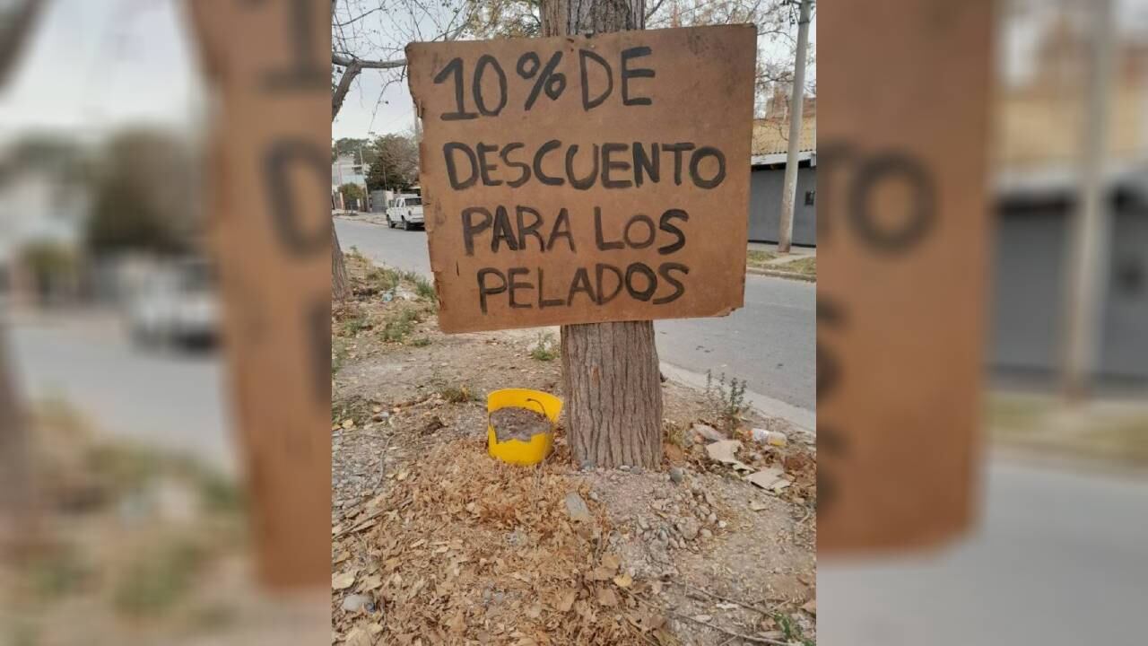 Uno de los descuentos aplica para gente con calvicie.
