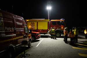 "Entre los 47 ocupantes" del autobús español, que cubría un trayecto entre Barcelona y Andorra, "la gran mayoría son colombianos residentes en España, también había un español, un marroquí y un ecuatoriano", (Photo by Jean-Christophe MILHET / AFP)