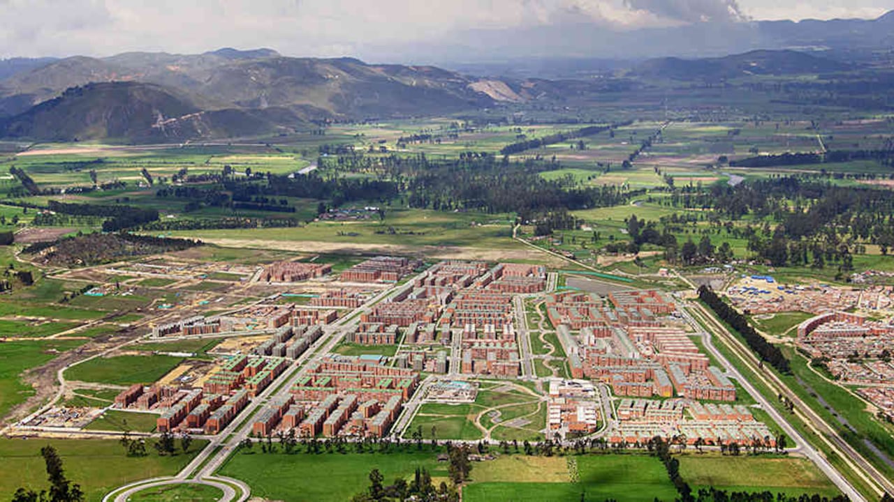 Para transformar la vivienda en Colombia también es clave contar con una infraestructura de soporte. Es decir, bibliotecas, museos y canchas deportivas.