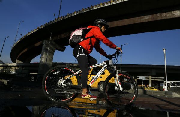 La multa para quienes no cumplan con la restricción vehicular es de 294.800 pesos. Además, serán sancionados con la inmovilidad del vehículo.