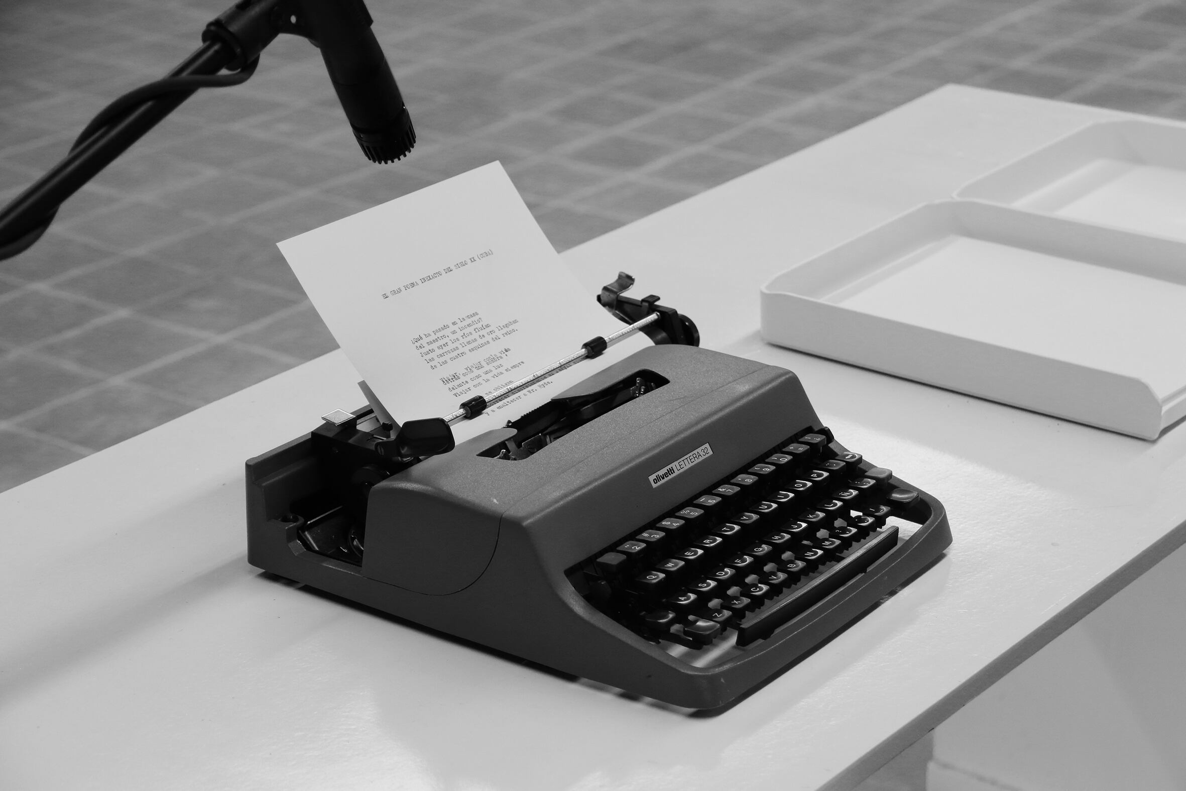 'El gran poema inexacto del Siglo XX', instalación de Jorge Méndez Blake (México).