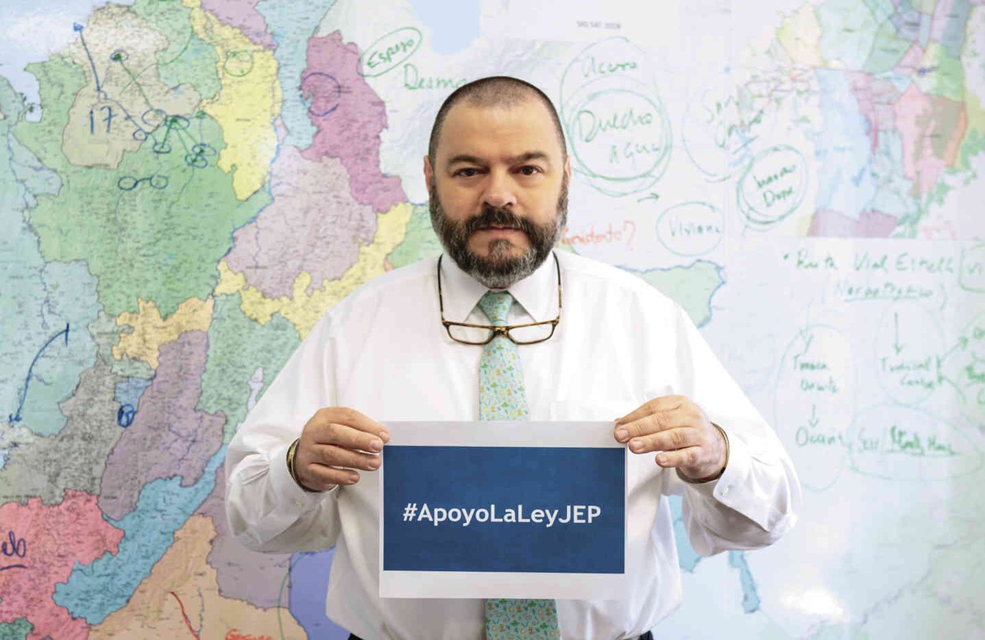 CARLOS NEGRET, defensor del Pueblo