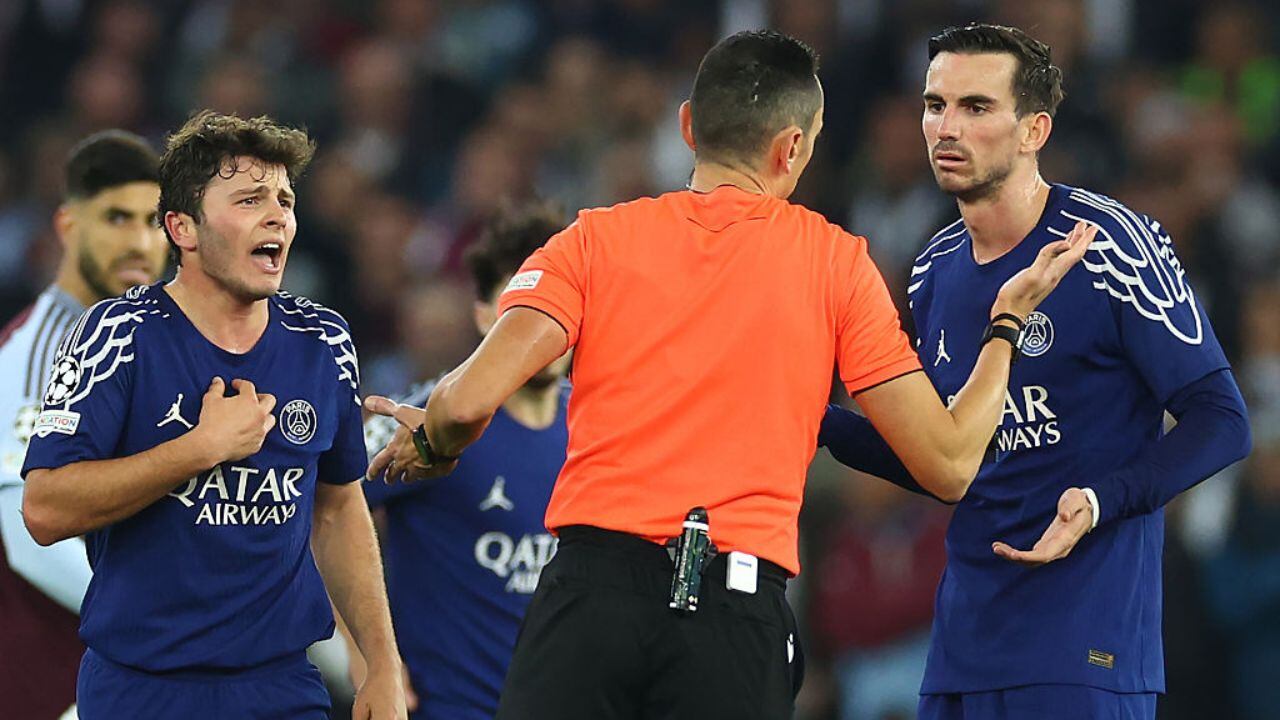 Imagen segundos después del codazp en Champions.