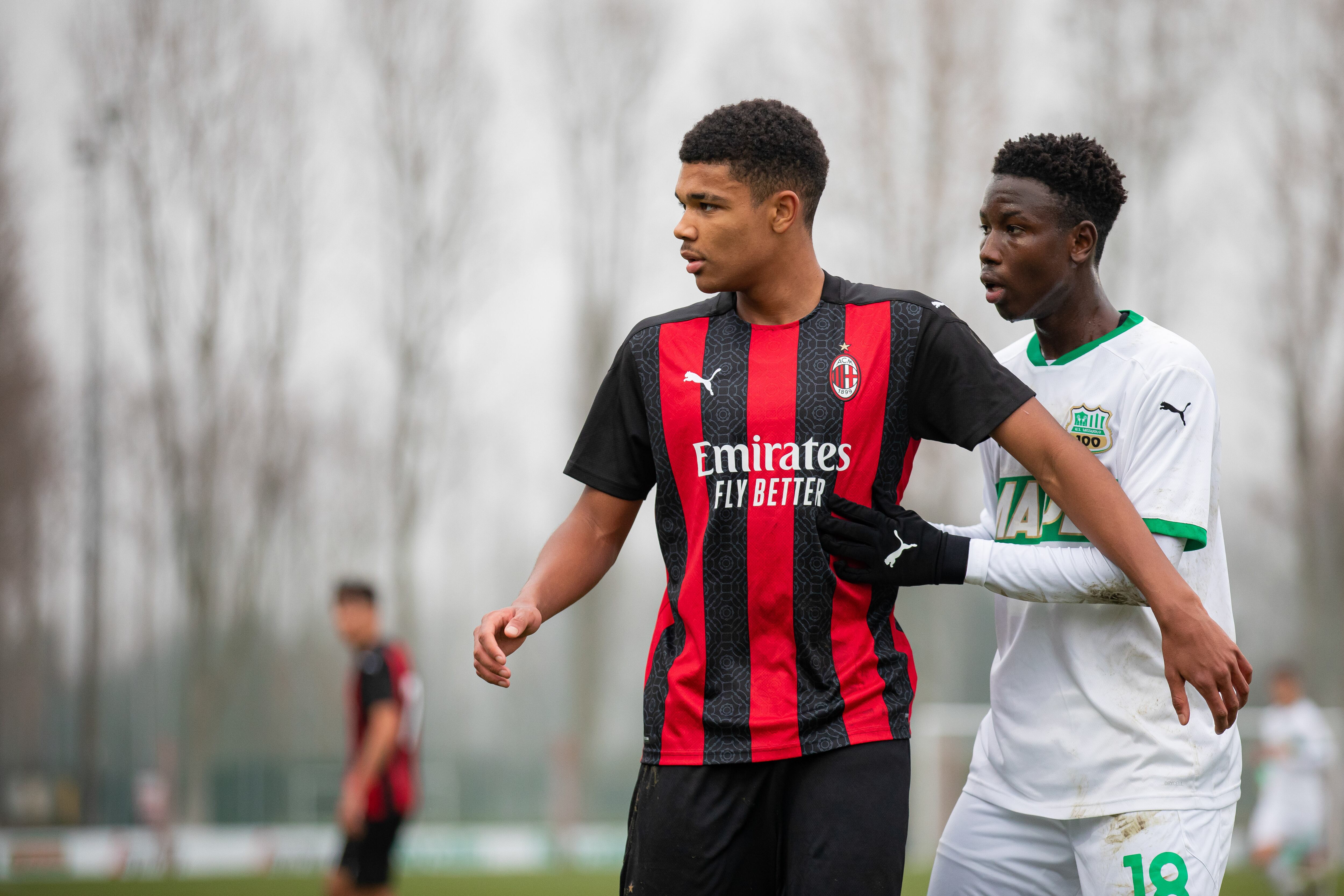 Emil Roback, jugando en AC Milán