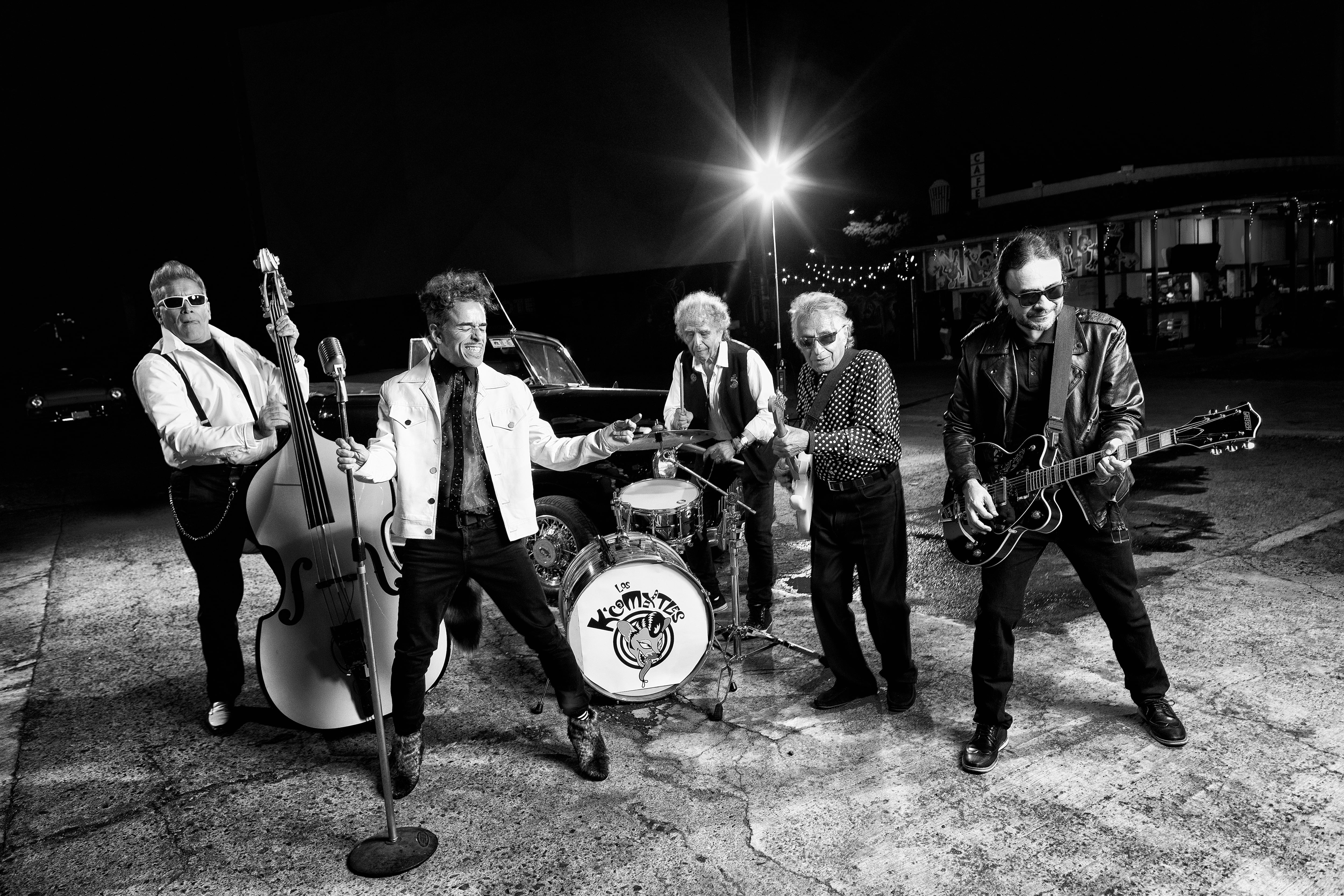 Rubén Albarrán y Los K'comxtles.