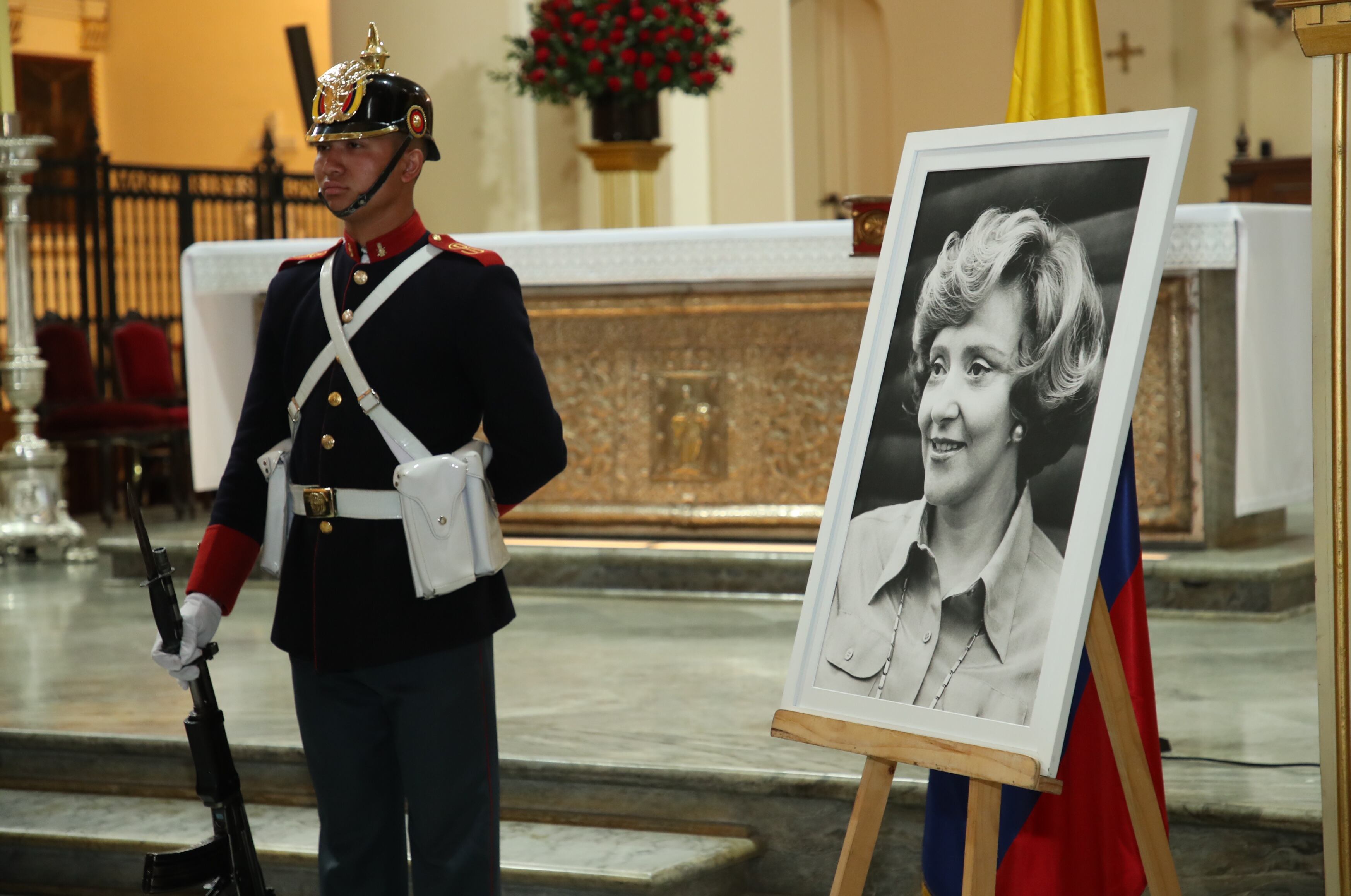 Misa de exequias Doña Nydia Quintero Turbay de Balcázar Catedral Primada. Miércoles 2 de julio