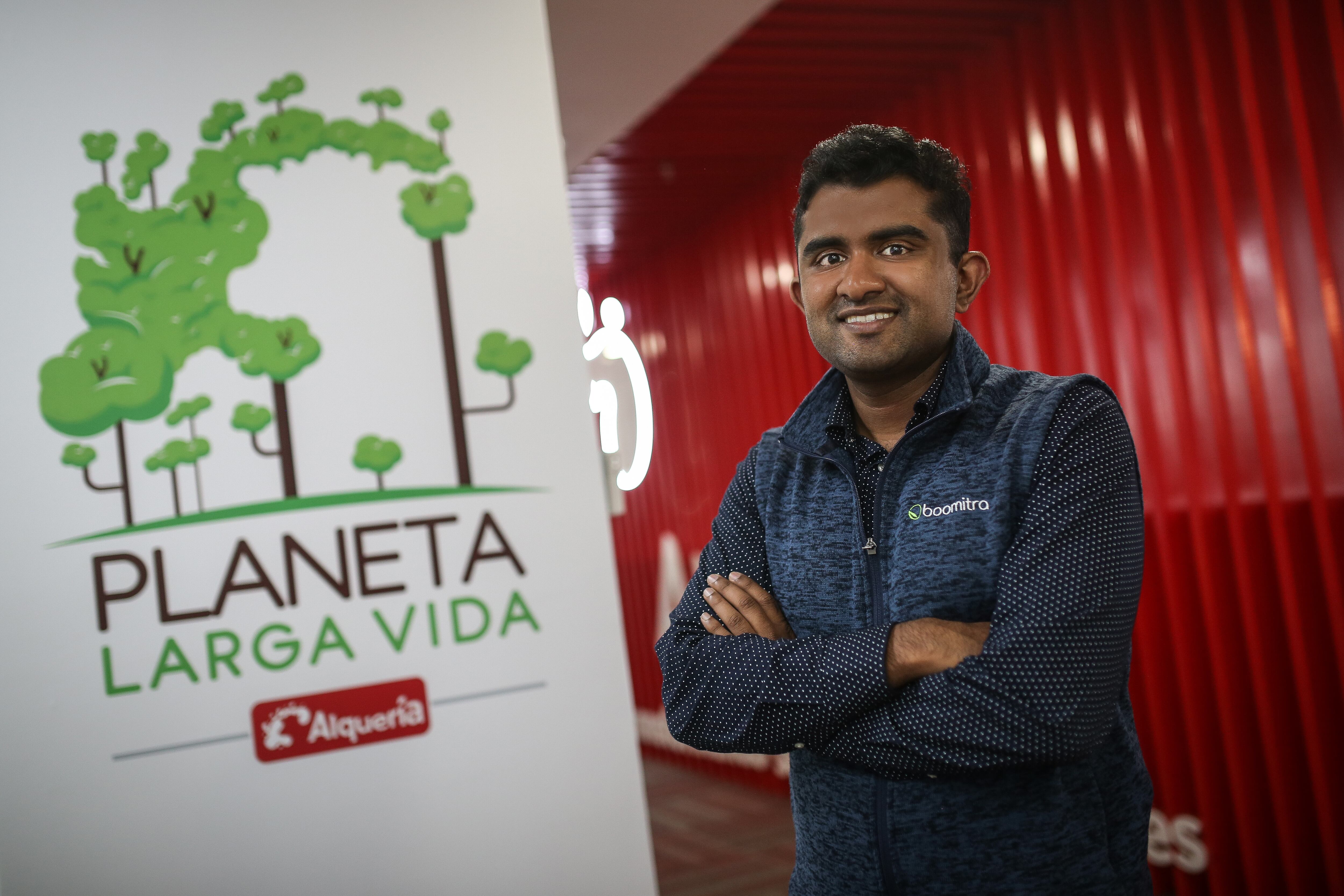 Aadith Moorthy, fundador y CEO de Boomitra.