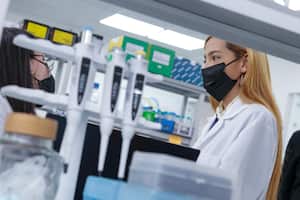 En esta iniciativa, que cierra el 17 de mayo de 2023 a las 05:00 p.m., podrán
participar proyectos de empresas, universidades, centros de investigación y colegios.