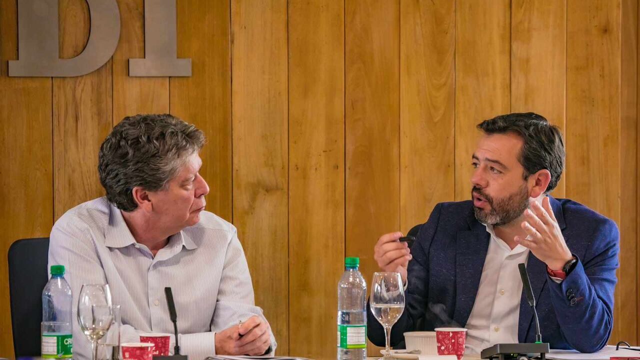 Bruce Mac Master y Carlos Fernando Galán