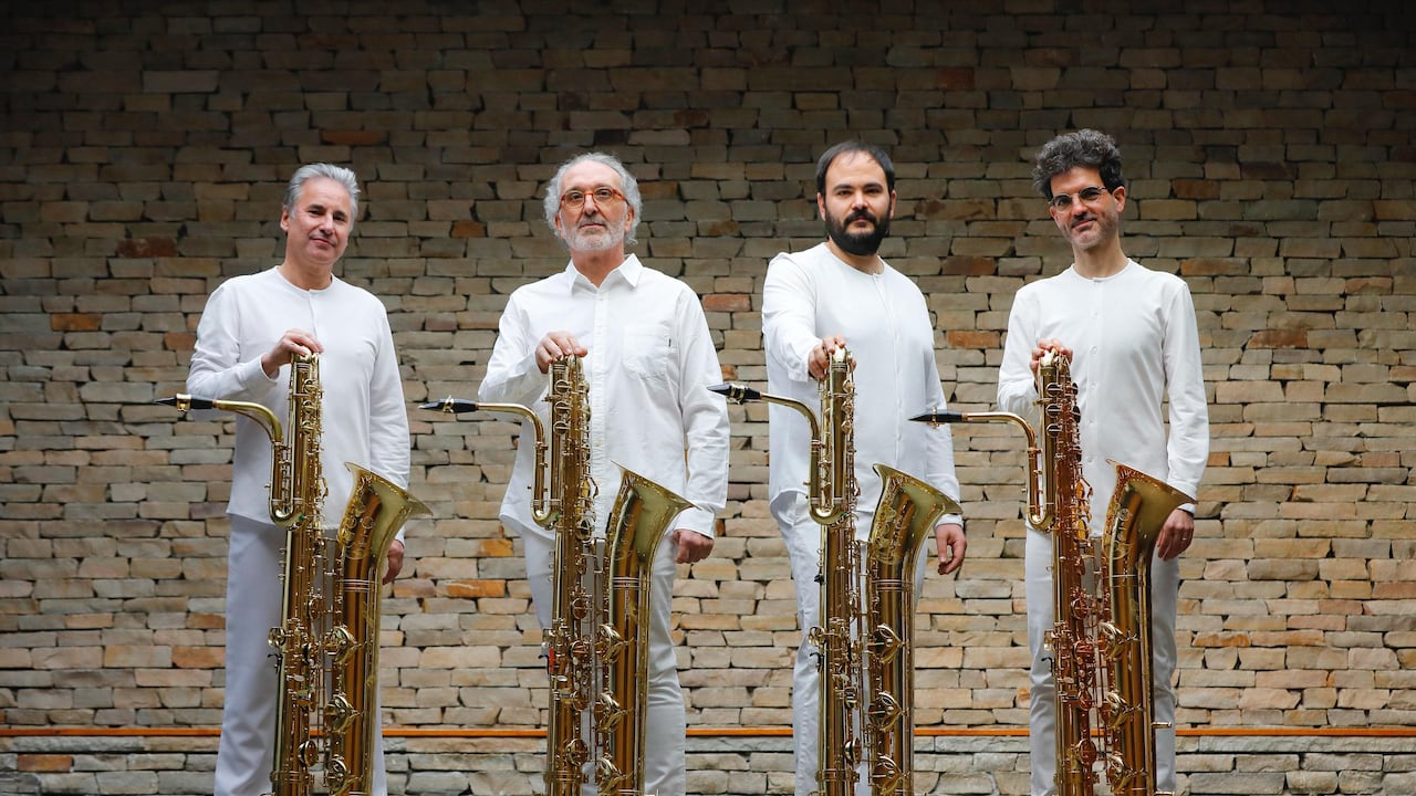 Con 18 años de trayectoria musical internacional, SIGMA Project (Premio BBVA 2018 a Investigadores y Creadores Musicales) ha realizado cerca de un centenar de estrenos repartidos entre Europa, América y África. Su nombre proviene del término griego Sigma como sumatorio de una serie finita o infinita de elementos, siendo la formación el sumatorio de talentos de sus cuatro solistas.