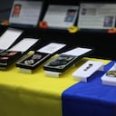 Durante la audiencia, los exmilitares realizaron una entrega simbólica de medallas y reconocimientos obtenidos por resultados operacionales que luego fueron identificados como asesinatos y desapariciones forzadas presentadas falsamente como bajas en combate.