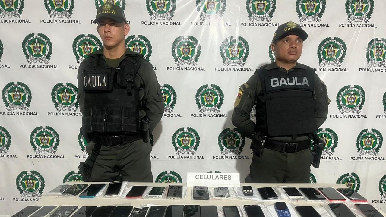 En la cárcel El Bosque en Barranquilla fueron hallaron 38 celulares, 37 tarjetas SIM y 37 cargadores.