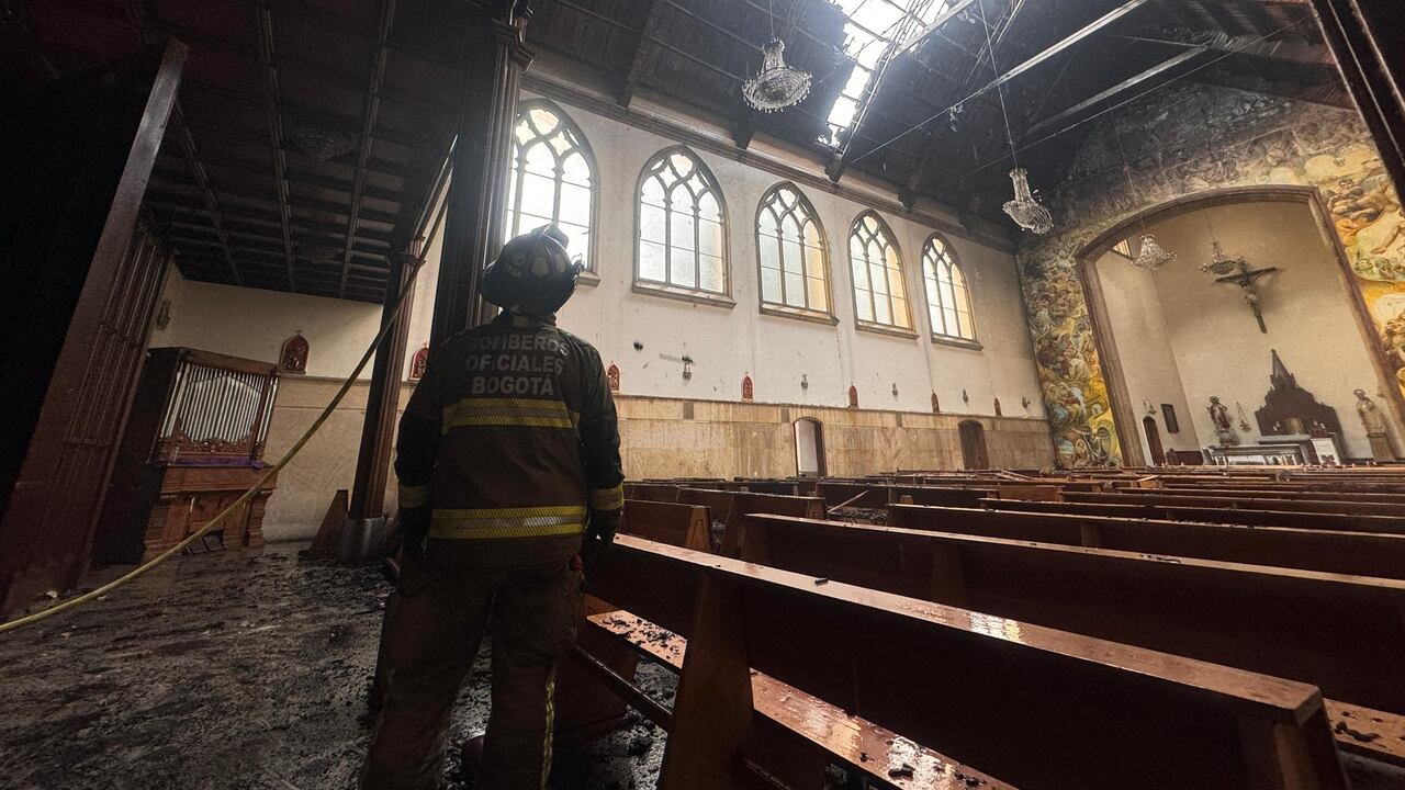 Incendio en la capilla de la Universidad Católica de Bogotá