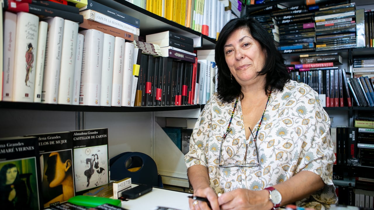 Almudena Grandes en la Feria del Libro de Madrid 2019. Foto: Pablo Cuadra/Getty Images.