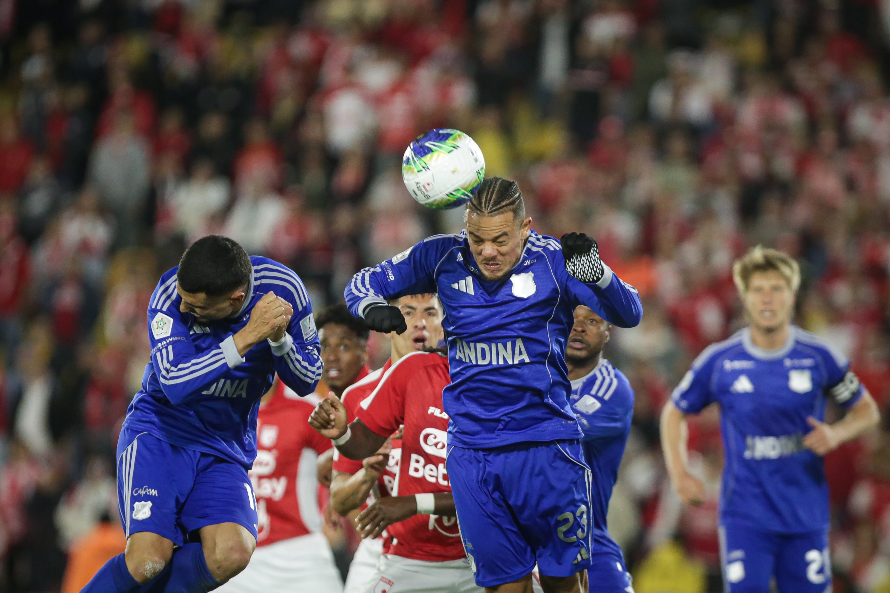 Bogotá. Septiembre 02 de 2026. Independiente Santa Fe enfrenta a Millonarios FC, por encuentro válido de la fecha 16 de la Liga BetPlay ll 2026, en el Estadio Nemesio Camacho El Campín. (Colprensa - Cristian Bayona).