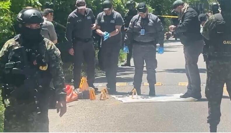 La banda de Los Costeños en Barranquilla hizo entrega de 30 armas de fuego, como muestra de buena voluntad