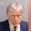 Donald Trump pasó a la historia como el primer exmandatario de Estados Unidos en tener una foto policial, en medio de las acusaciones en Georgia por sus supuestas actuaciones en las elecciones de 2020.
