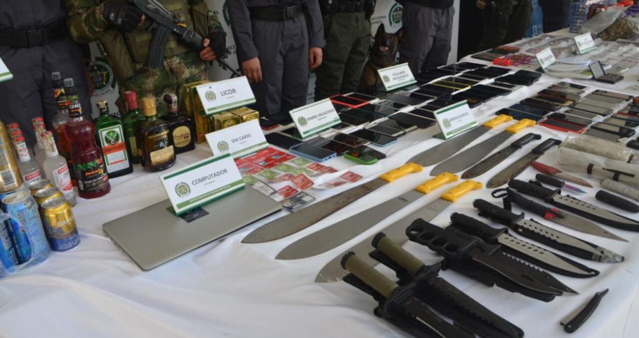 Material incautado en la cárcel Rionegro, Antioquia.