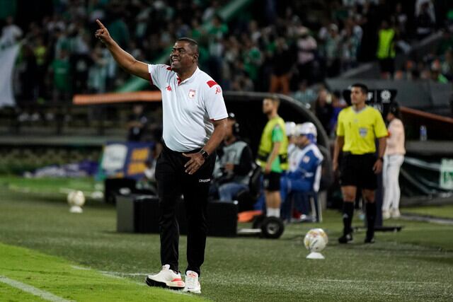 Hubert Bodhert, entrenador de Independiente Santa Fe, equipo que suma dos derrotas consecutivas en el campeonato
