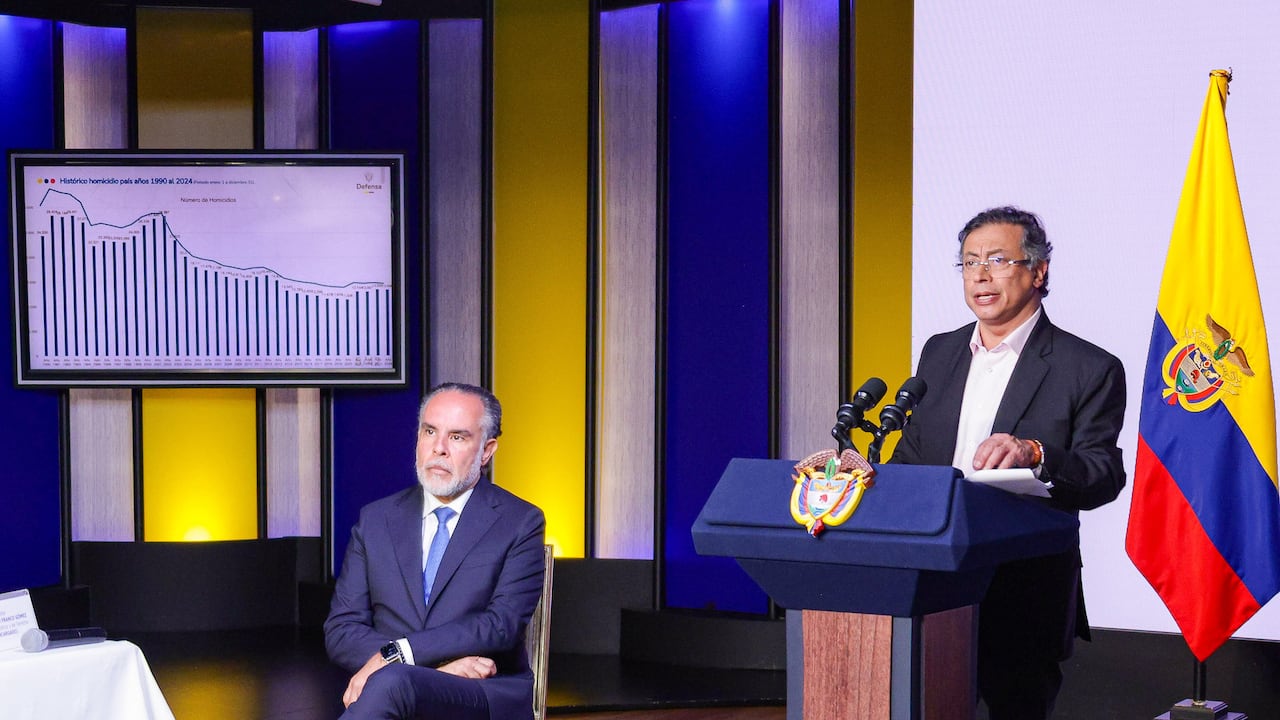 El presidente Gustavo Petro estuvo acompañado por el ministro del Interior, Armando Benedetti.