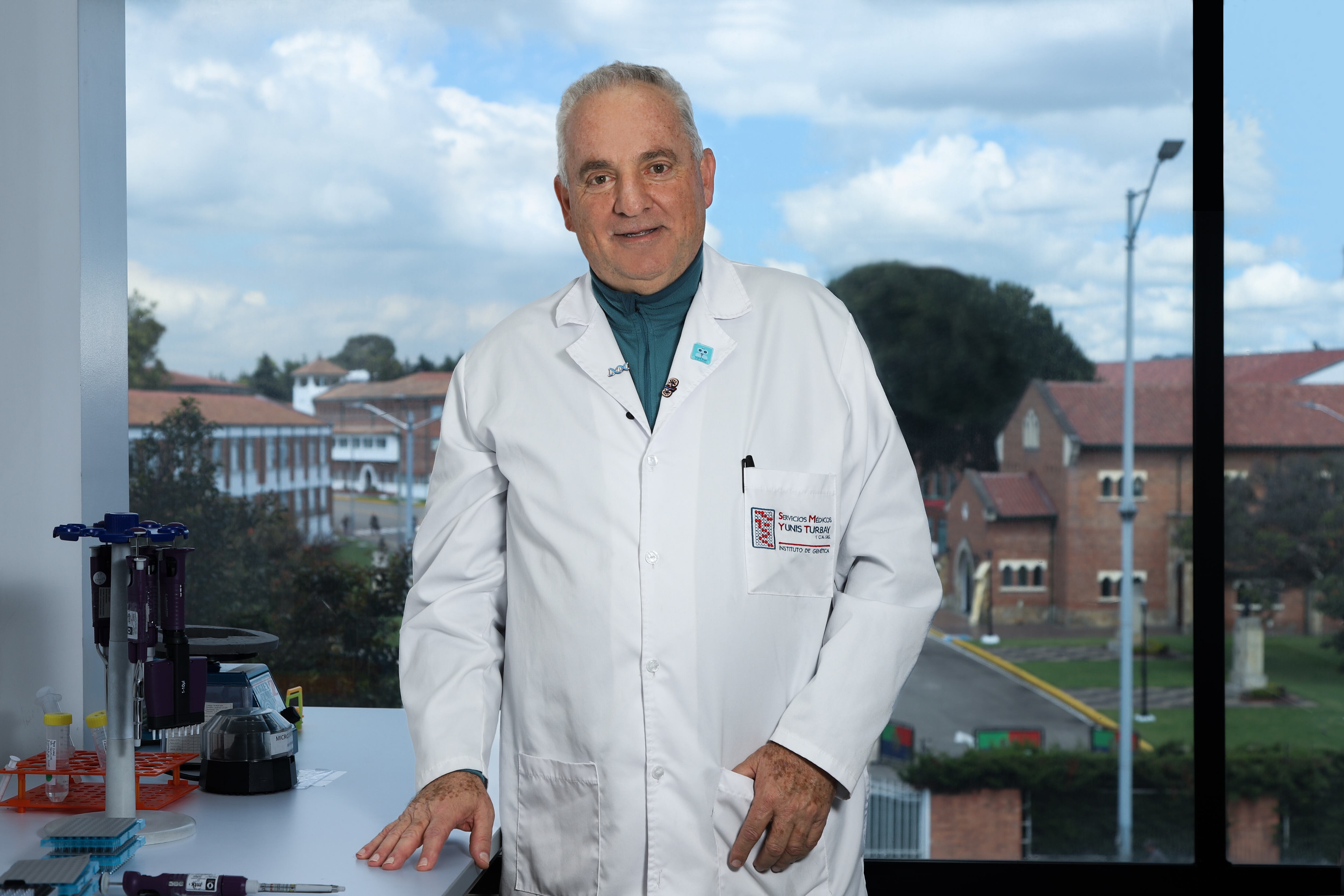 Médico genetista Juan José Yunis