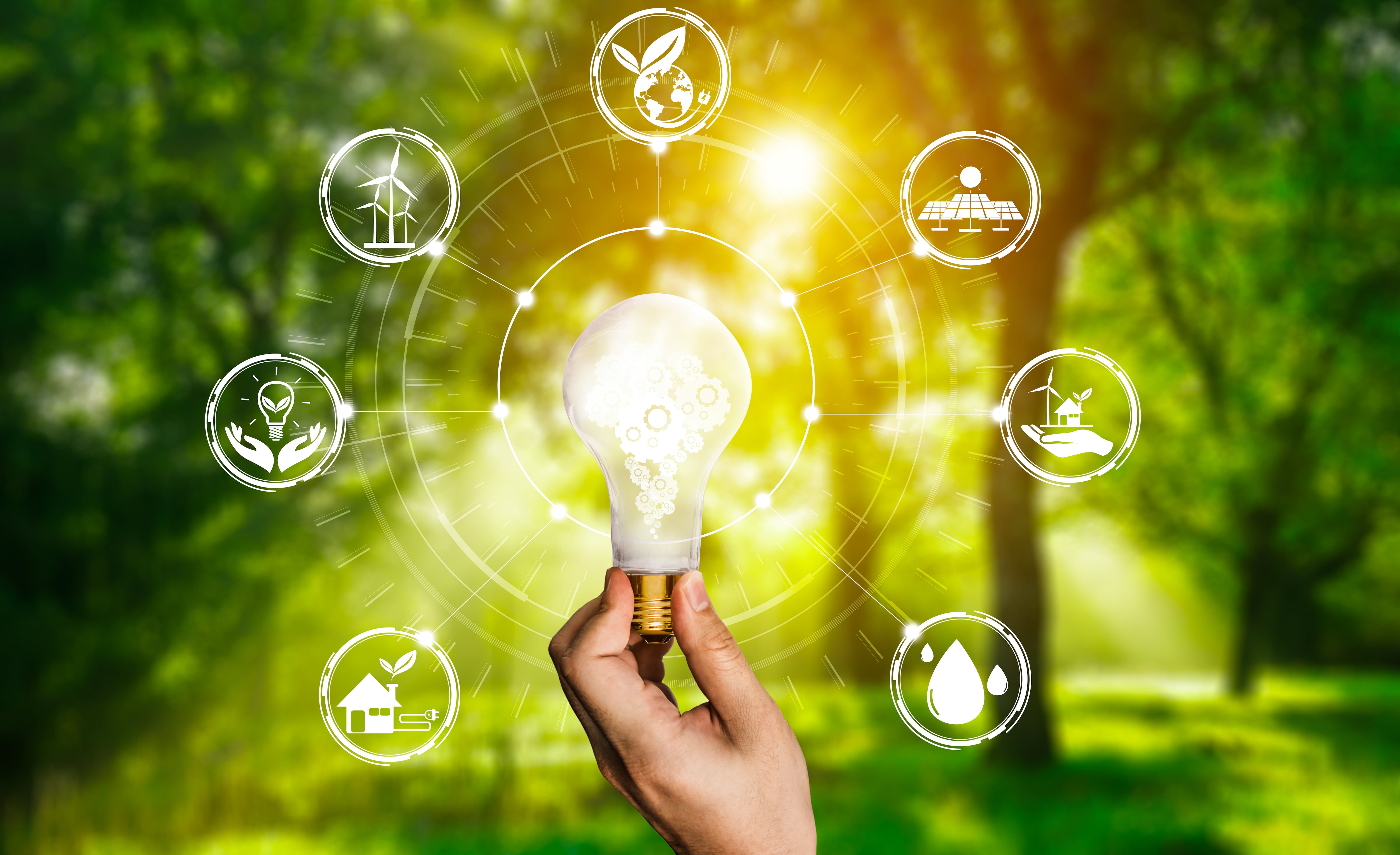Bombilla de luz de innovación de energía verde con la industria futura de la interfaz gráfica del icono de generación de energía. Concepto de desarrollo sustentable por energías alternativas