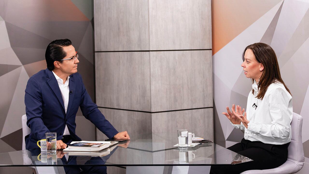 María Claudia Tarazona, en conversación con Yesid Lancheros, director de SEMANA, advirtió que el presidente está desviando la atención y la investigación del crimen de su esposo.