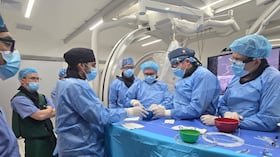 Tres niveles de experiencia se reunieron en un mismo quirófano en Bucaramanga para salvar un cerebro en segundos.