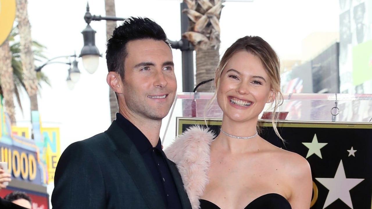 Adam Levine y Behati Prisloo.
