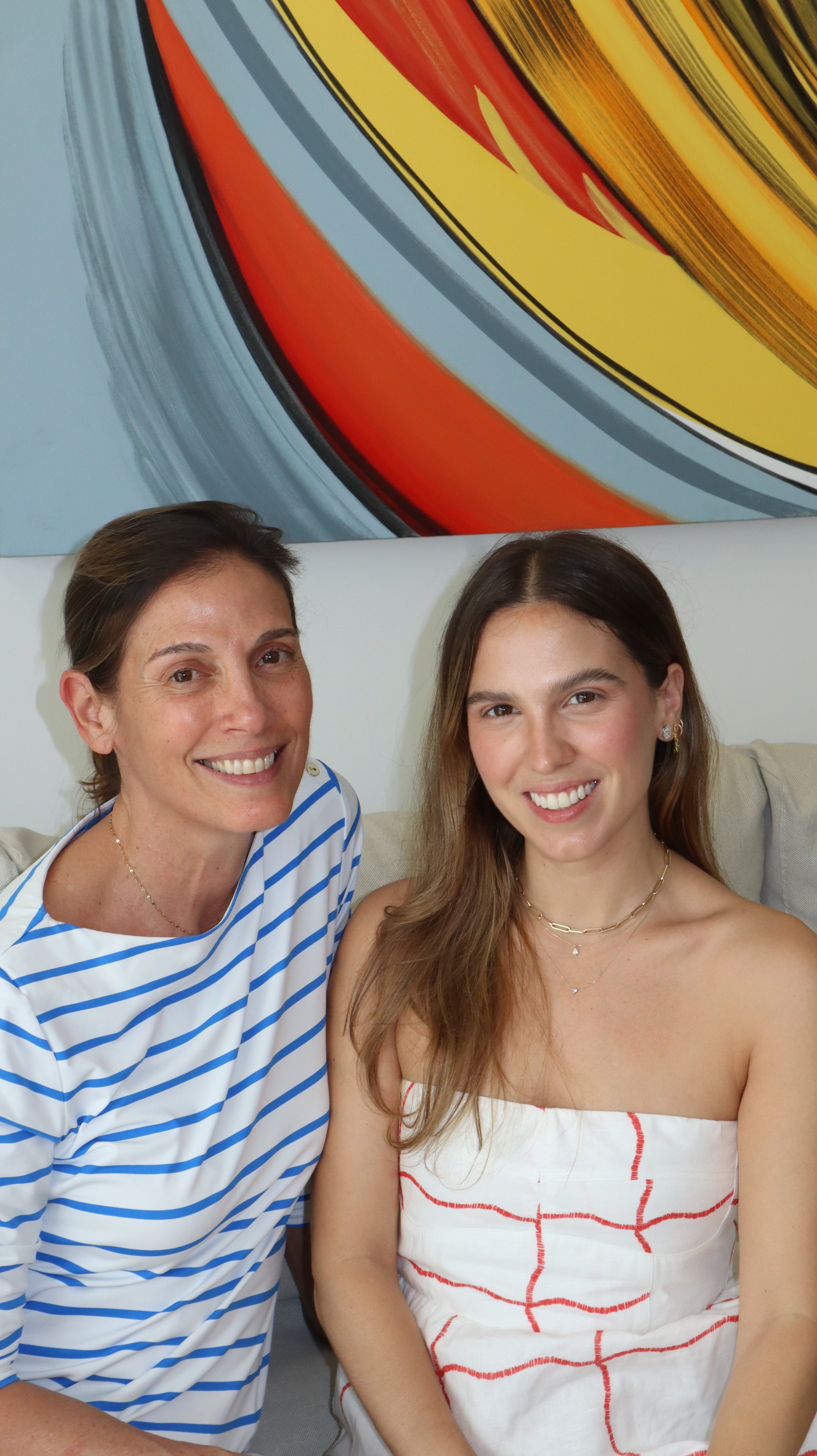 Carolina y Sofía Ruiseco son las fundadoras de 'Cese' una marca de bolsos  y accesorios barranquillera con proyección internacional.