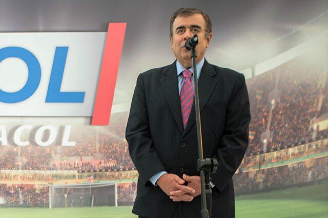 Javier Hernández Bonnet, reconocido periodista deportivo colombiano.