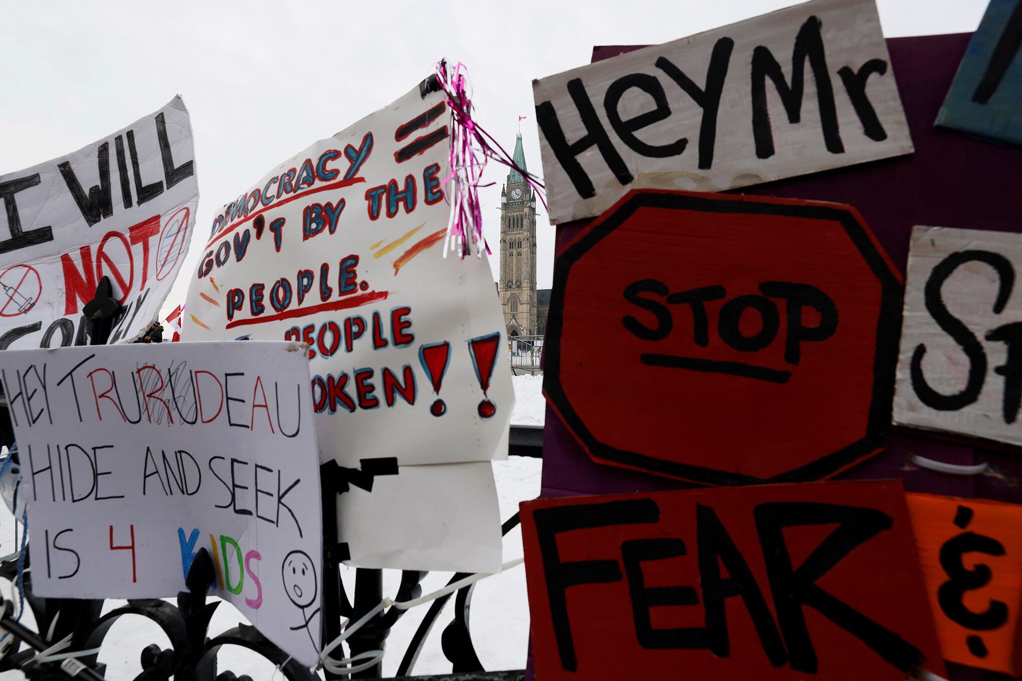 En imágenes: protestas y bloqueos en Canadá.