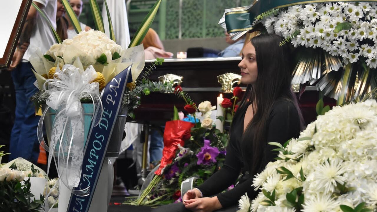 Daniela, nieta de Dario Gómez. Homenaje al Rey del Despecho