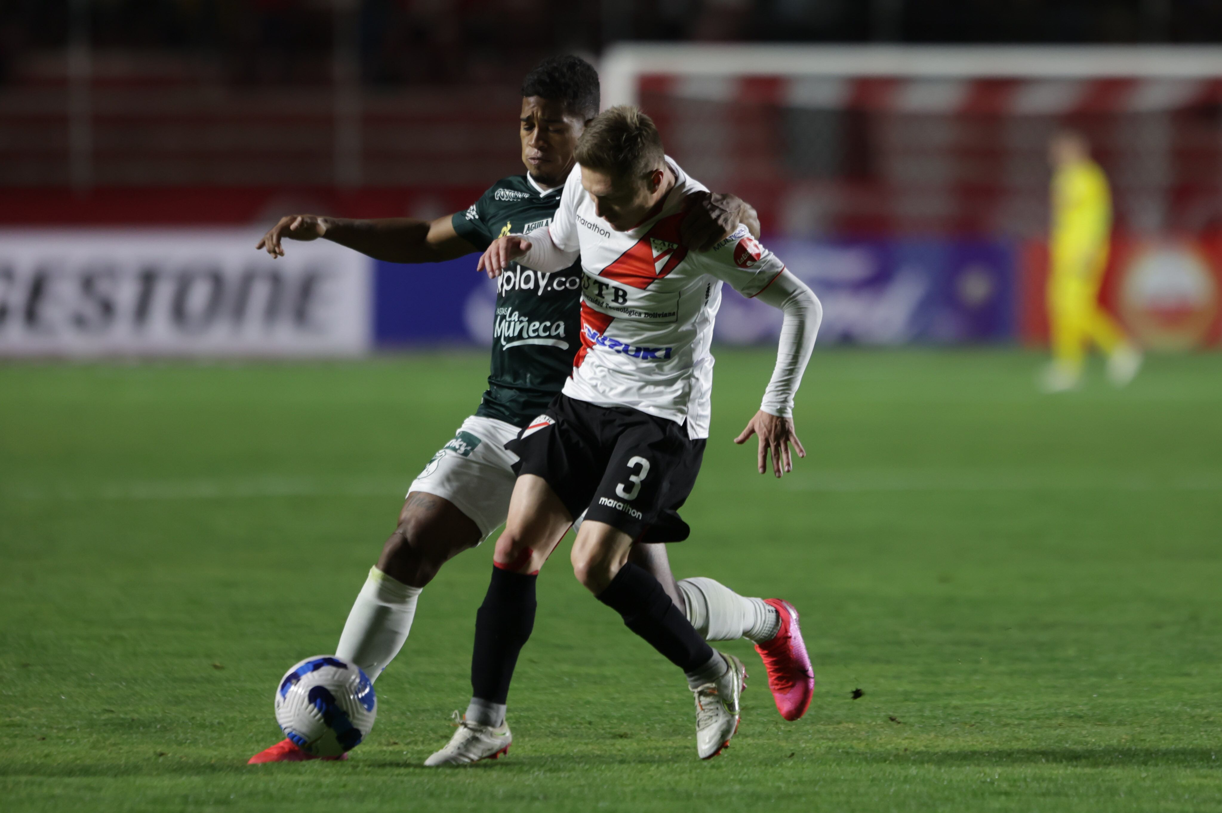 Los azucareros visitaron la altura de La Paz en busca de tres puntos.