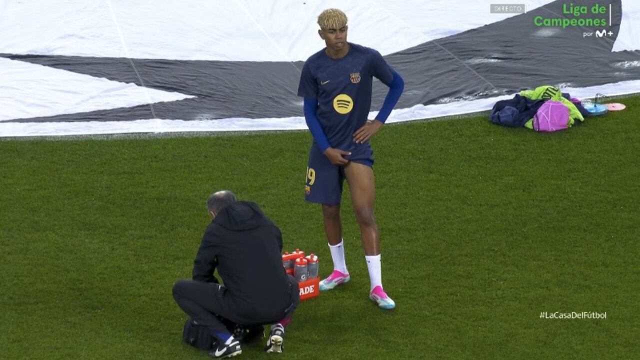 Lamine Yamal salió del calentamiento luego de ser confirmado como titular en el Barcelona