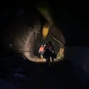 Para el acceso a la mina de Buritacá, el personal debe ir acompañado de miembros de la Fuerza Pública. Inclusive, deben portar chalecos para evitar ser afectados por los disparos que realizan los invasores de los túneles.