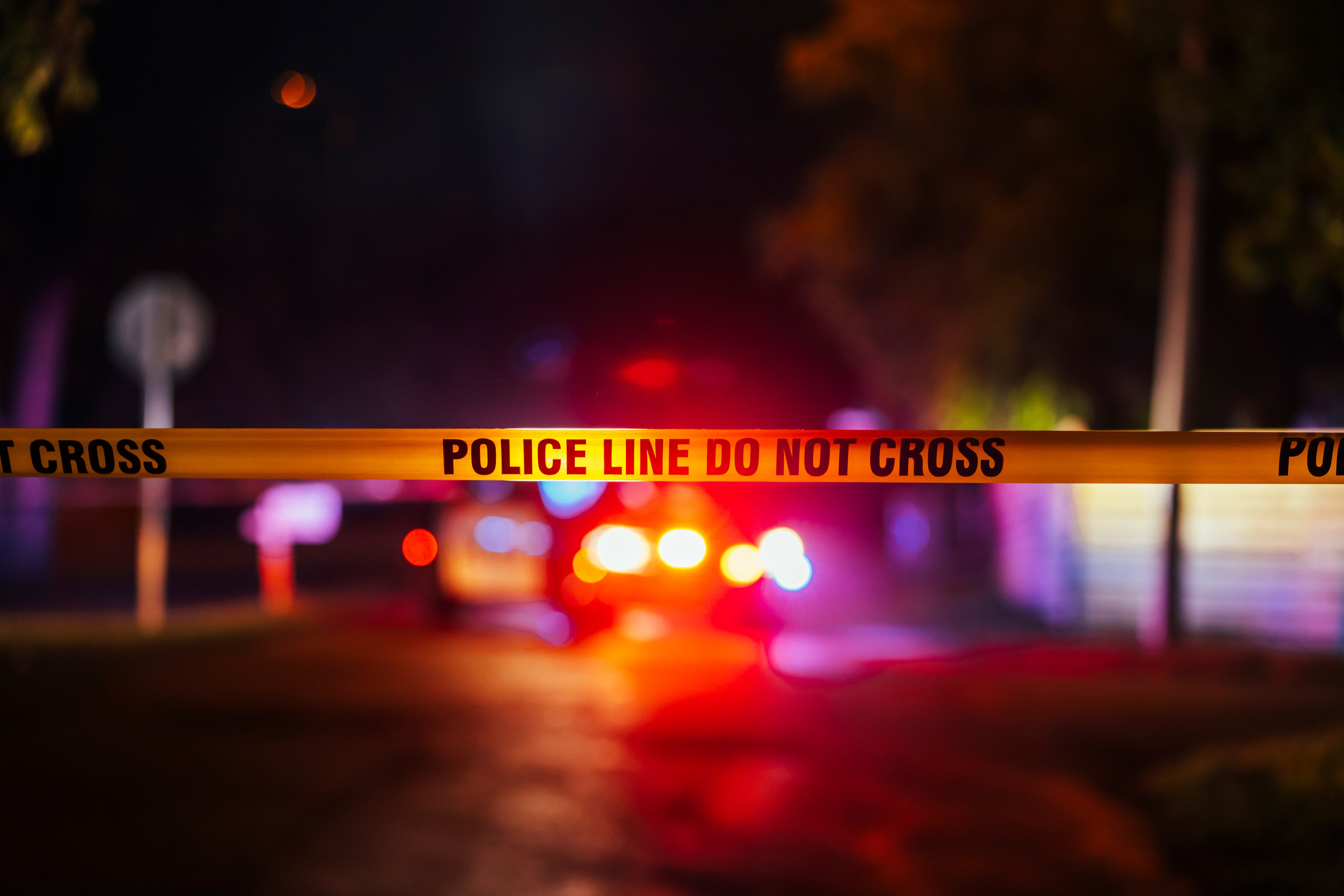 El cuerpo de la mujer fue encontrado horas después en una carretera.