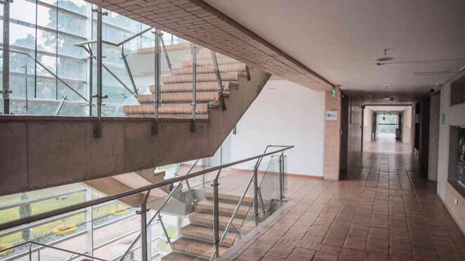 Al interior de Villa deportiva, ubicada en el Centro de Alto Rendimiento, localizada en la carrera 60 con calle 63 de Bogotá