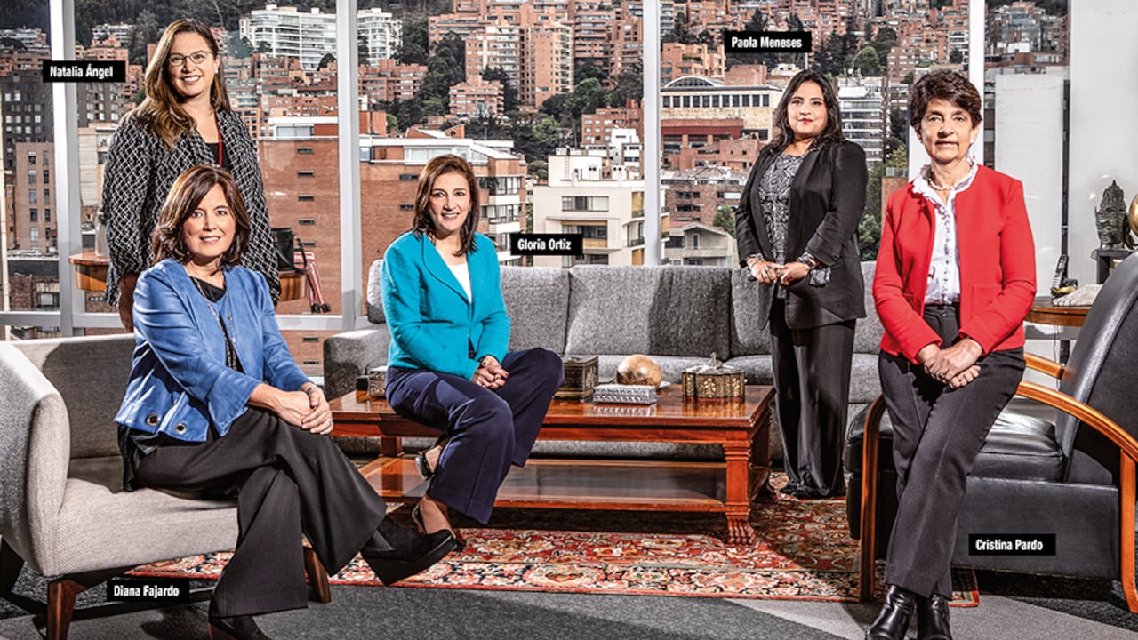 Diana Fajardo, Natalia Ángel, Gloria Ortiz Delgado, Paola Meneses y Cristina Pardo son las cinco magistradas de la Corte Constitucional.