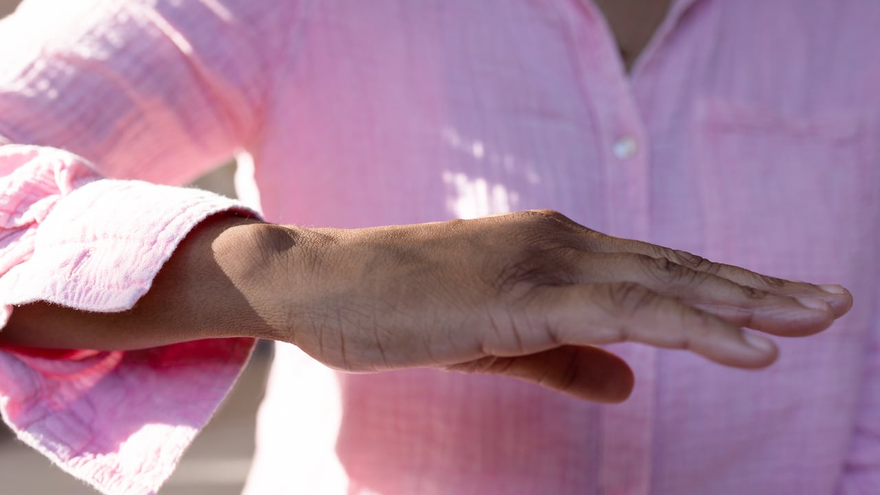 Un estudio español halló un nuevo camino para tratar el Parkinson gracias a una hormona.