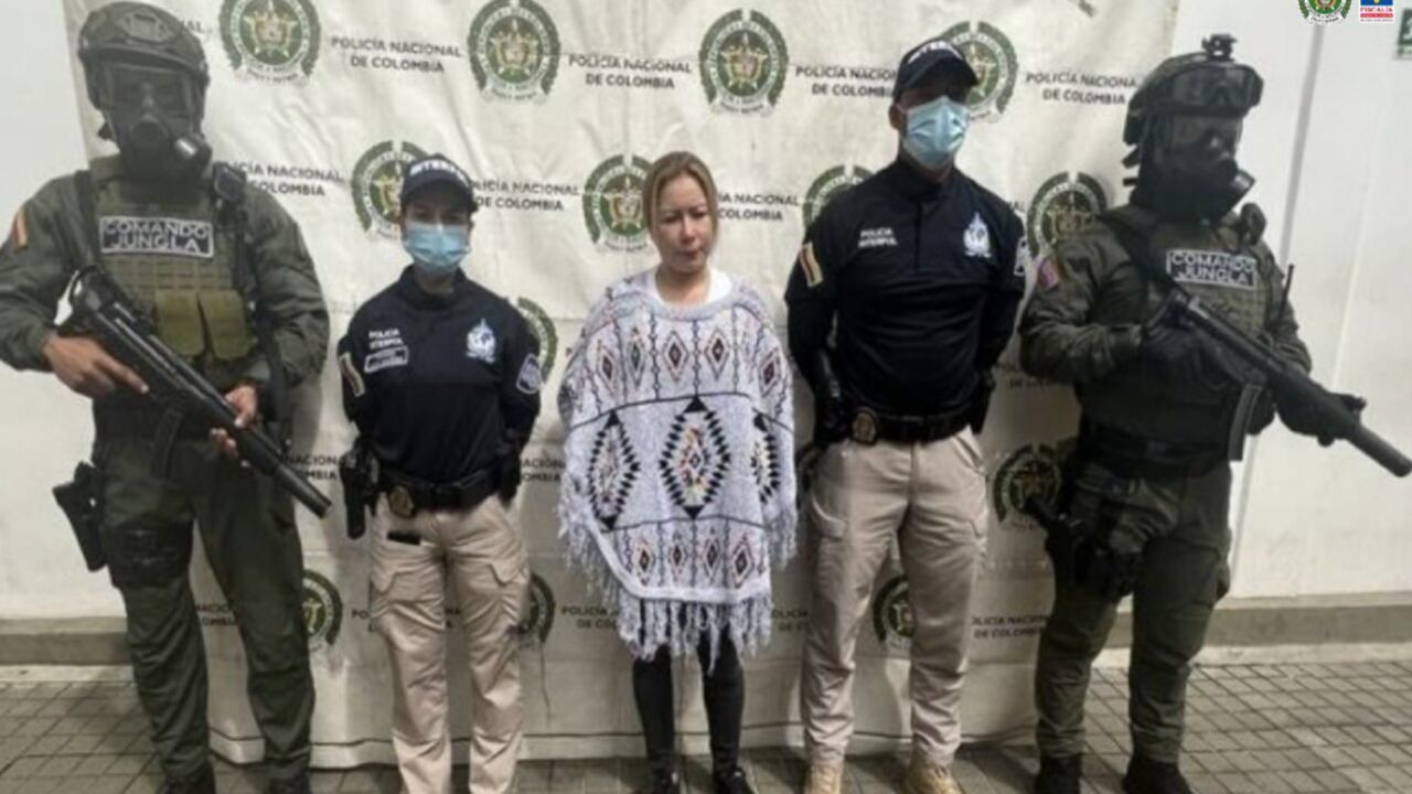 Alias `La Mona' fue capturada en Cali, gracias al trabajo articulado de la Fiscalía, a través de la Dirección Especializada contra el Narcotráfico, y la
Policia Nacional de Colombia.